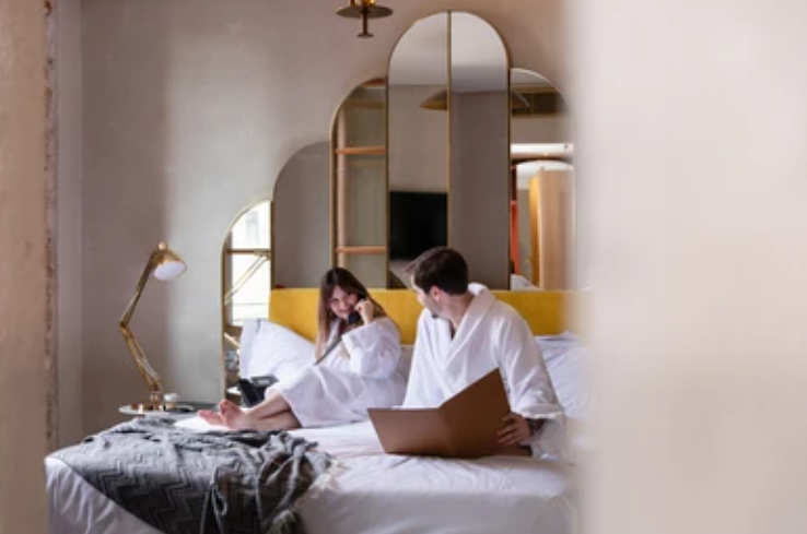 结账送客、电话点餐和客房送餐服务复习-酒店英语实战指南|免费学习资源 - 酒店英语